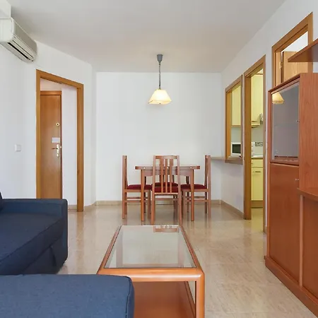 Uhc Larimar Family Complex