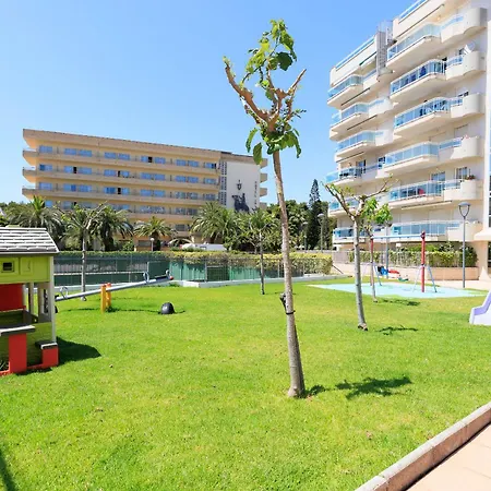 Uhc Larimar Family Complex Salou