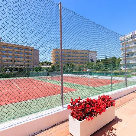 Uhc Larimar Family Complex * Salou