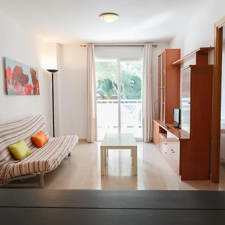 Uhc Larimar Family Complex Salou