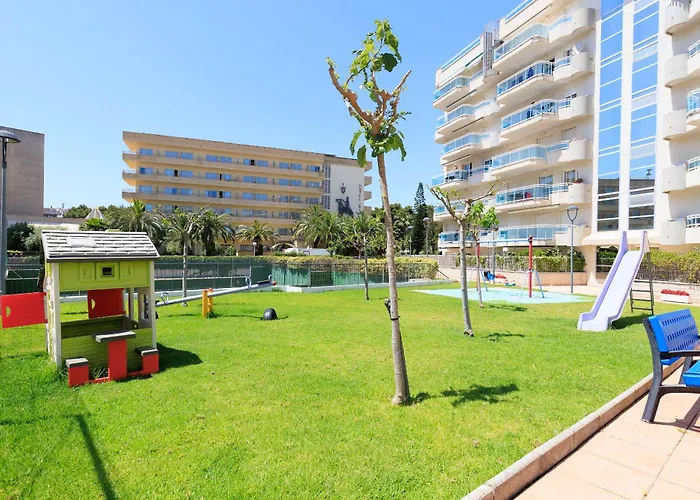 Uhc Larimar Family Complex Salou