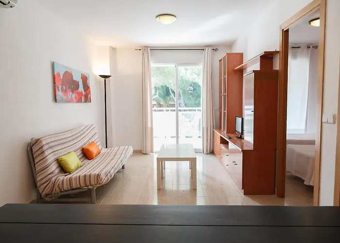 Uhc Larimar Family Complex Salou